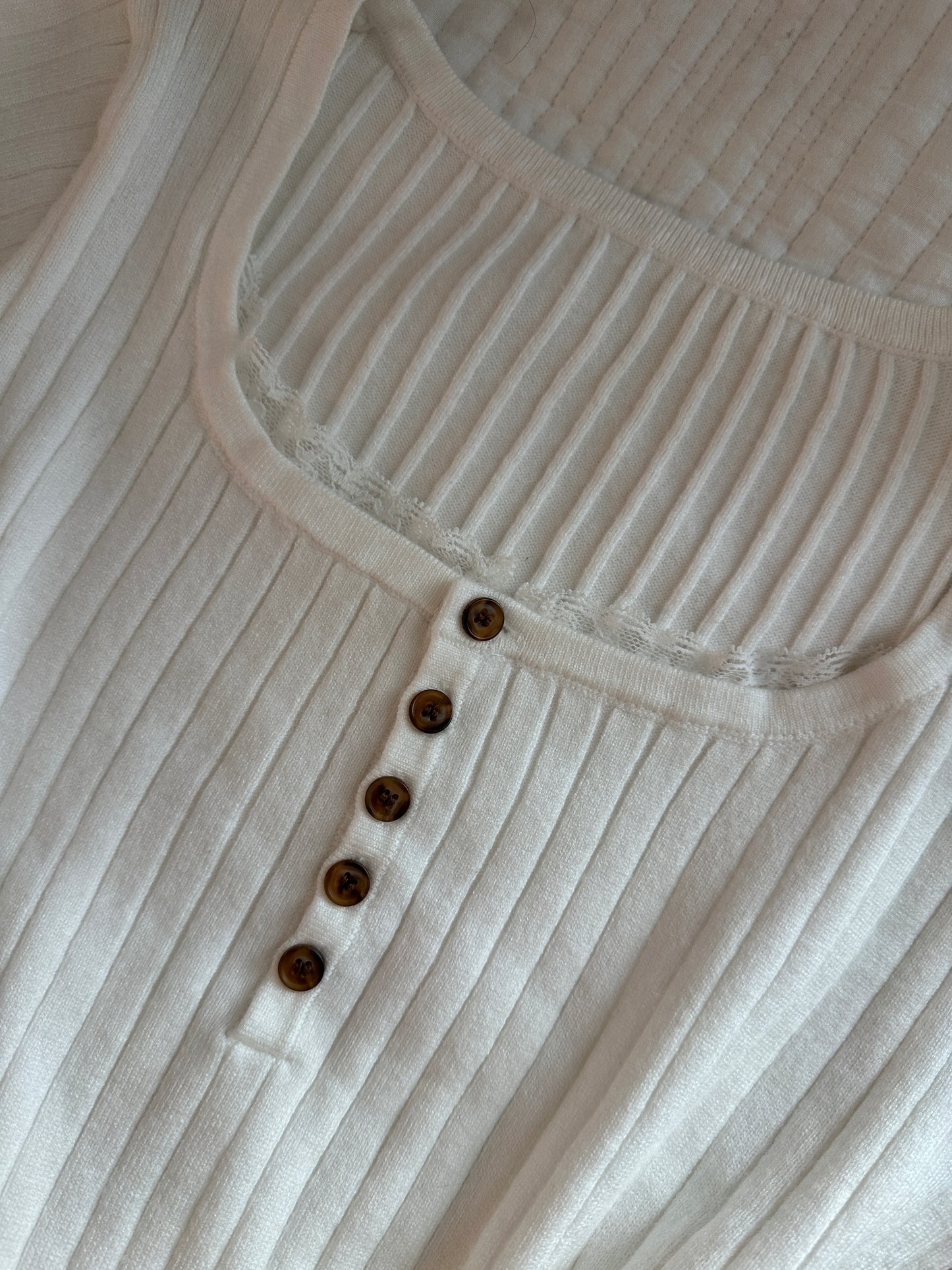 [INTERST CHECK] Lydia Top